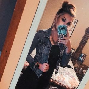 Meet your Posher, Amber